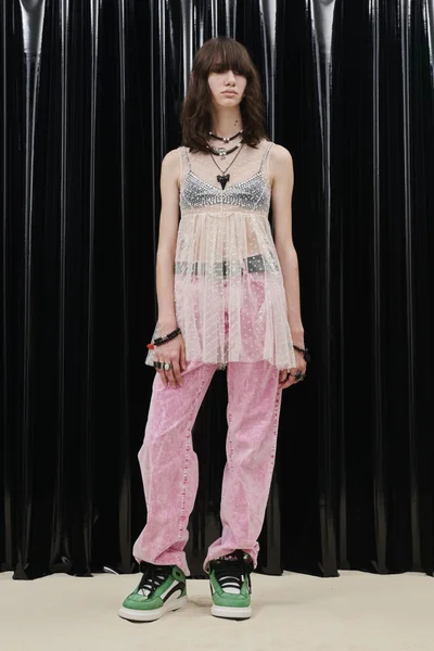 Look 19